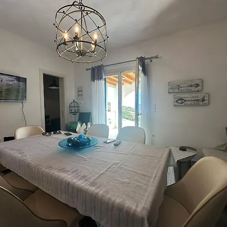 Owl's Nest Vakantiehuis Agiassos
